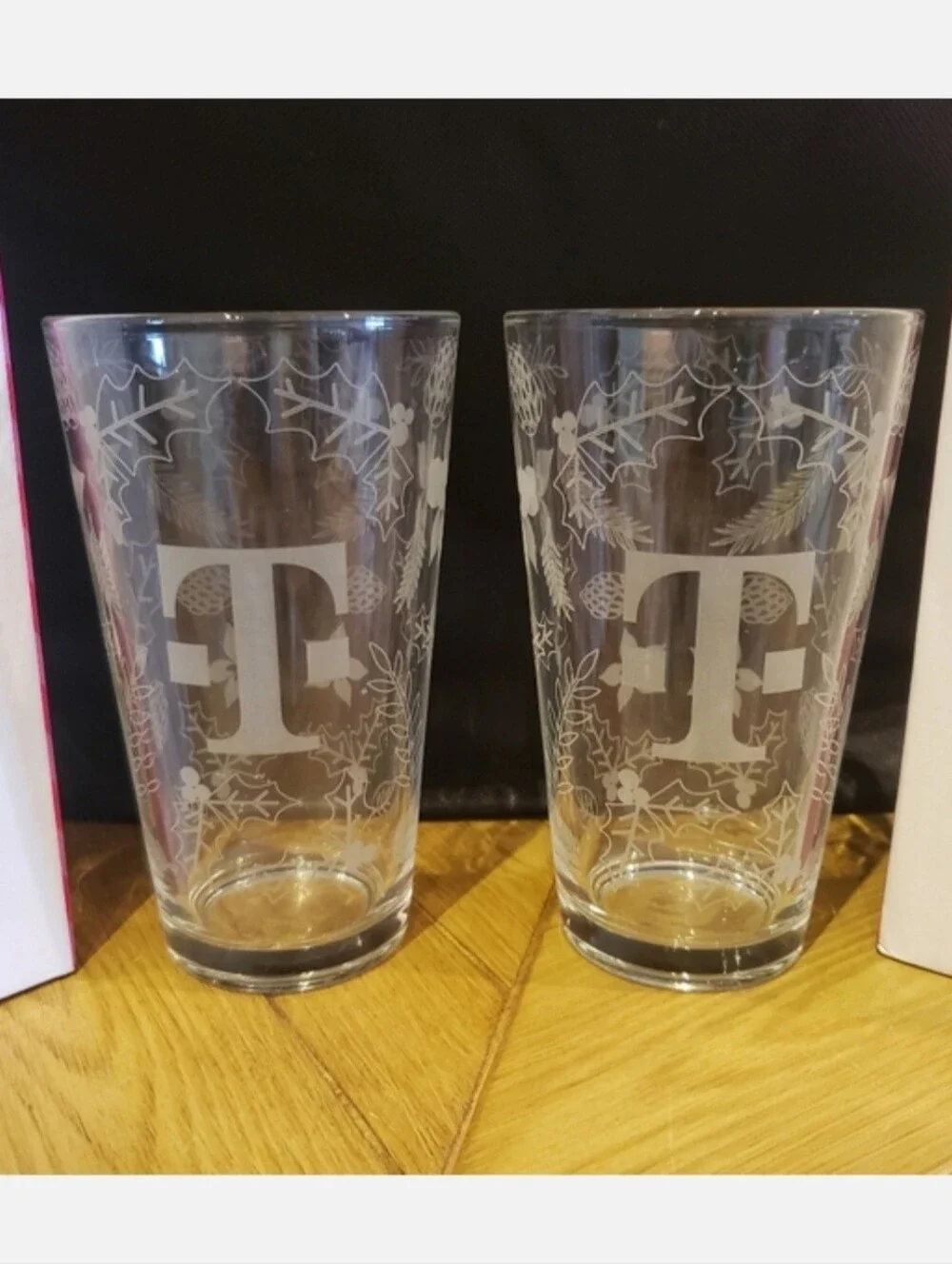 🎁 Set of 2 T-Mobile Holiday Collectible Etched 16oz Glasses (2023) NEW!